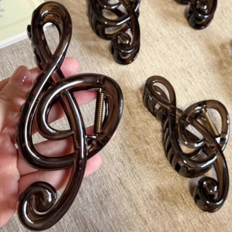 Lyric Claw Clip